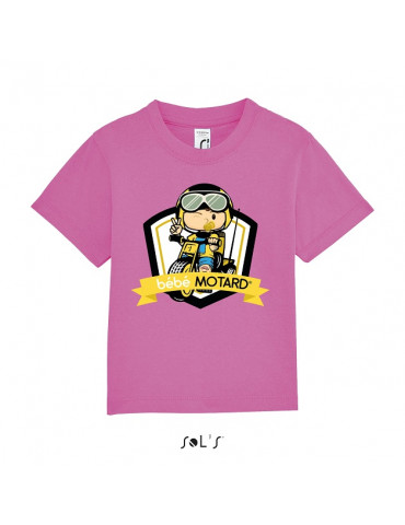 Tee-shirt Bébé Motard Mosquitos - vue de face avec le motif Tricycle jaune - couleur rose